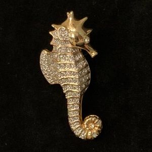 Swarovski Crystal Signed Retired Seahorse 22kt Gold Plated Brooch Pin 2.25"